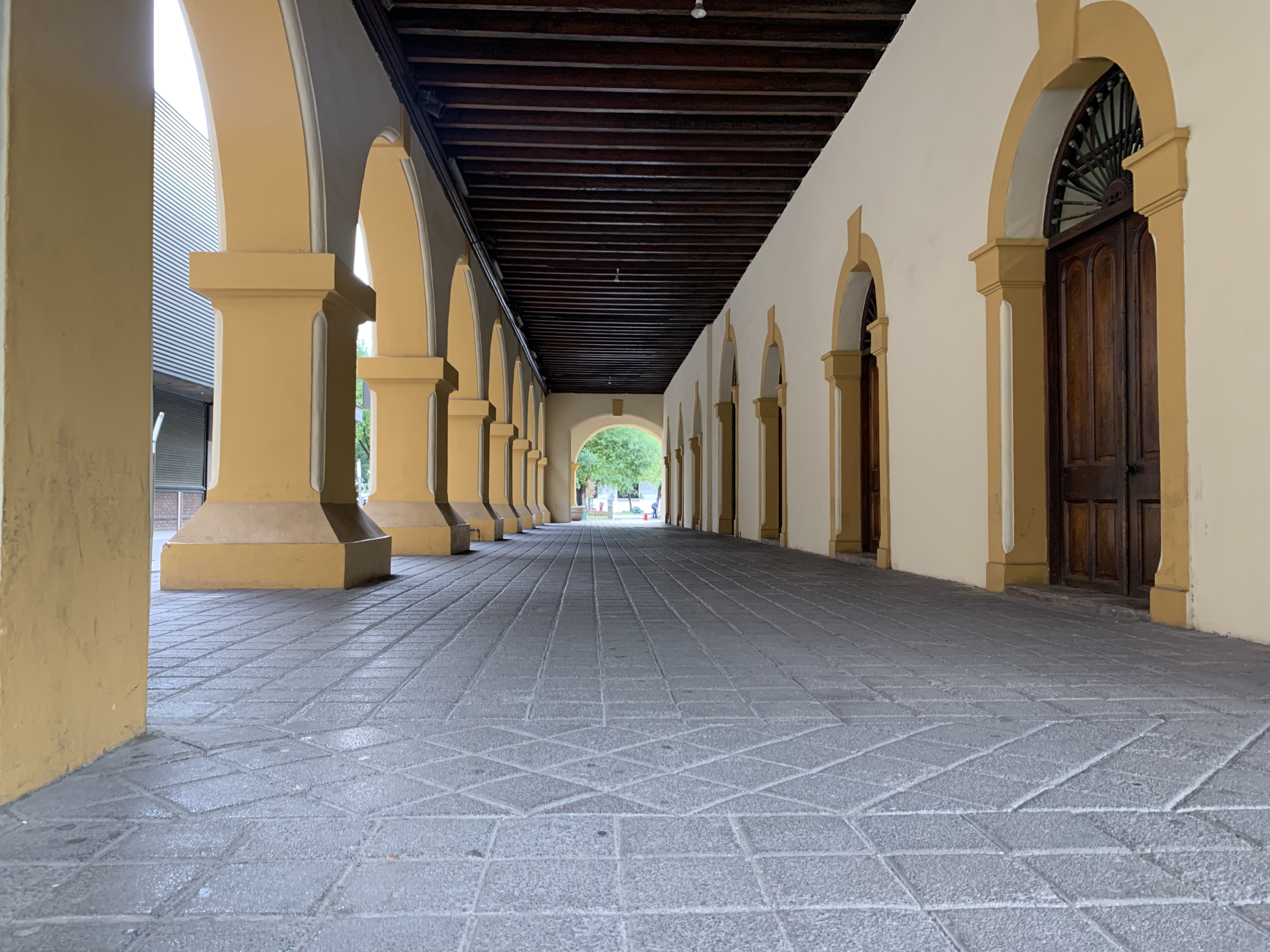 Metropolitan Museum of Monterrey 这个角度看起来其实挺普通的 = =