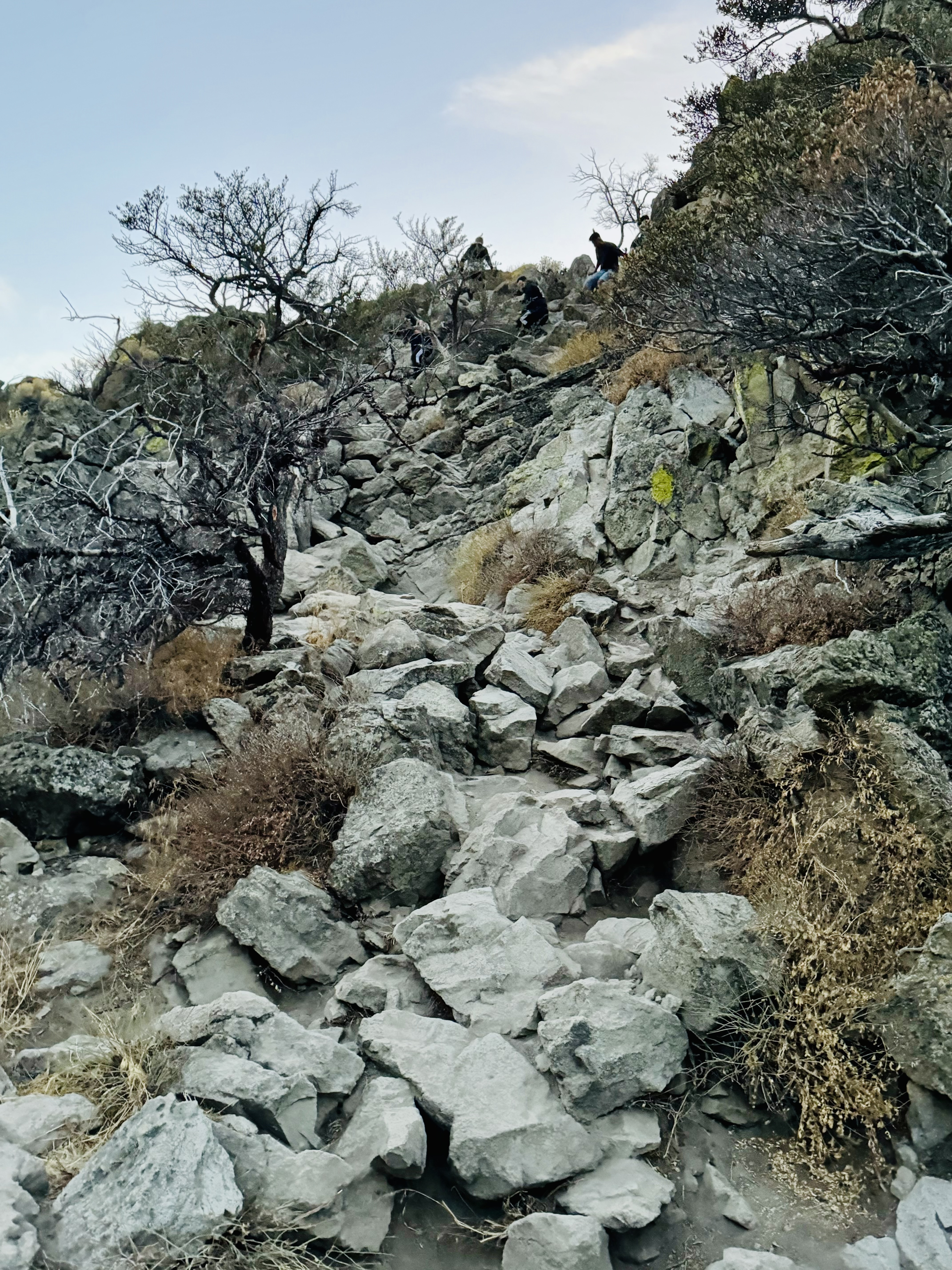 爬 Cave Rock
